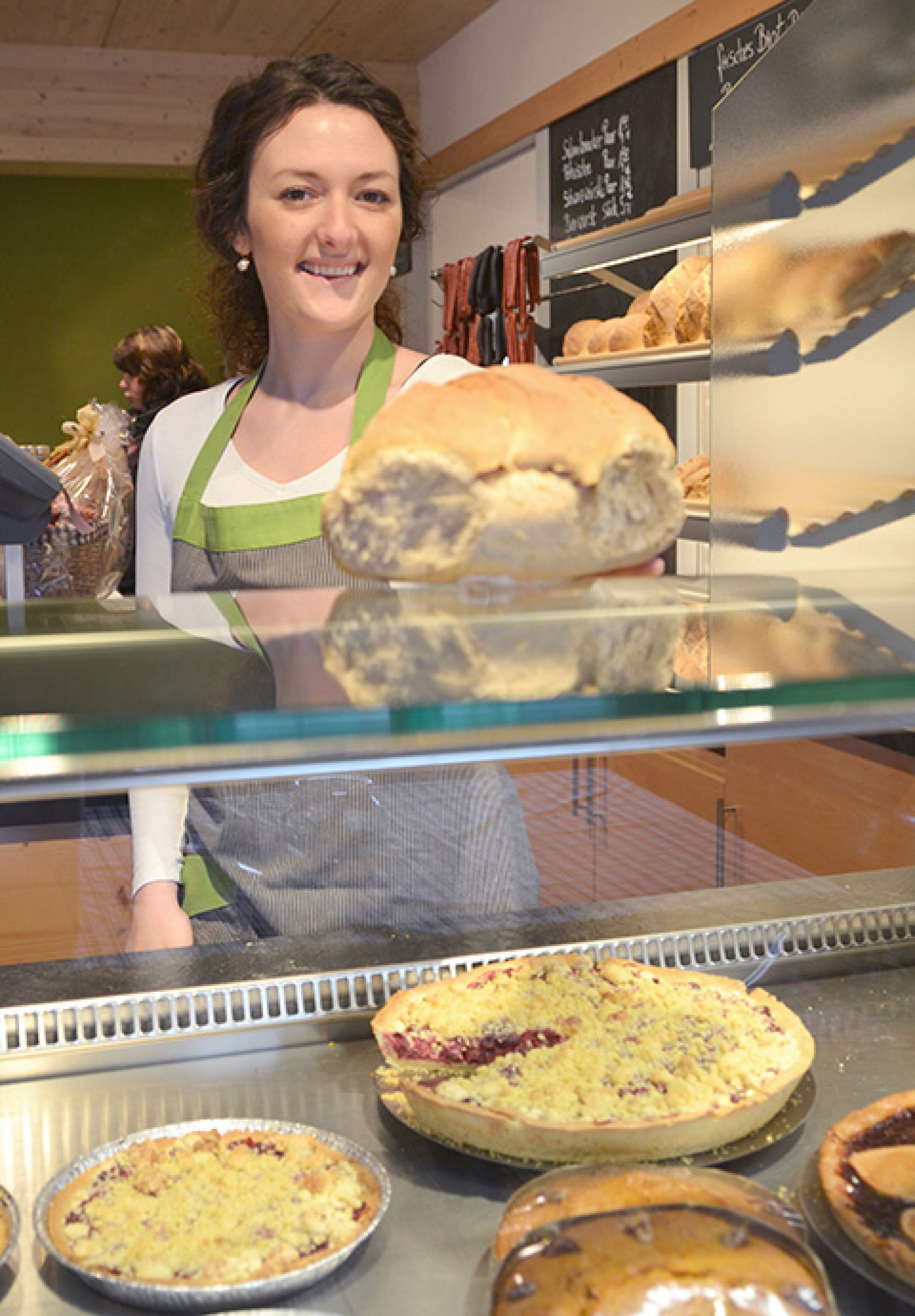 backstube-oberkirch-bedienung-kuchen